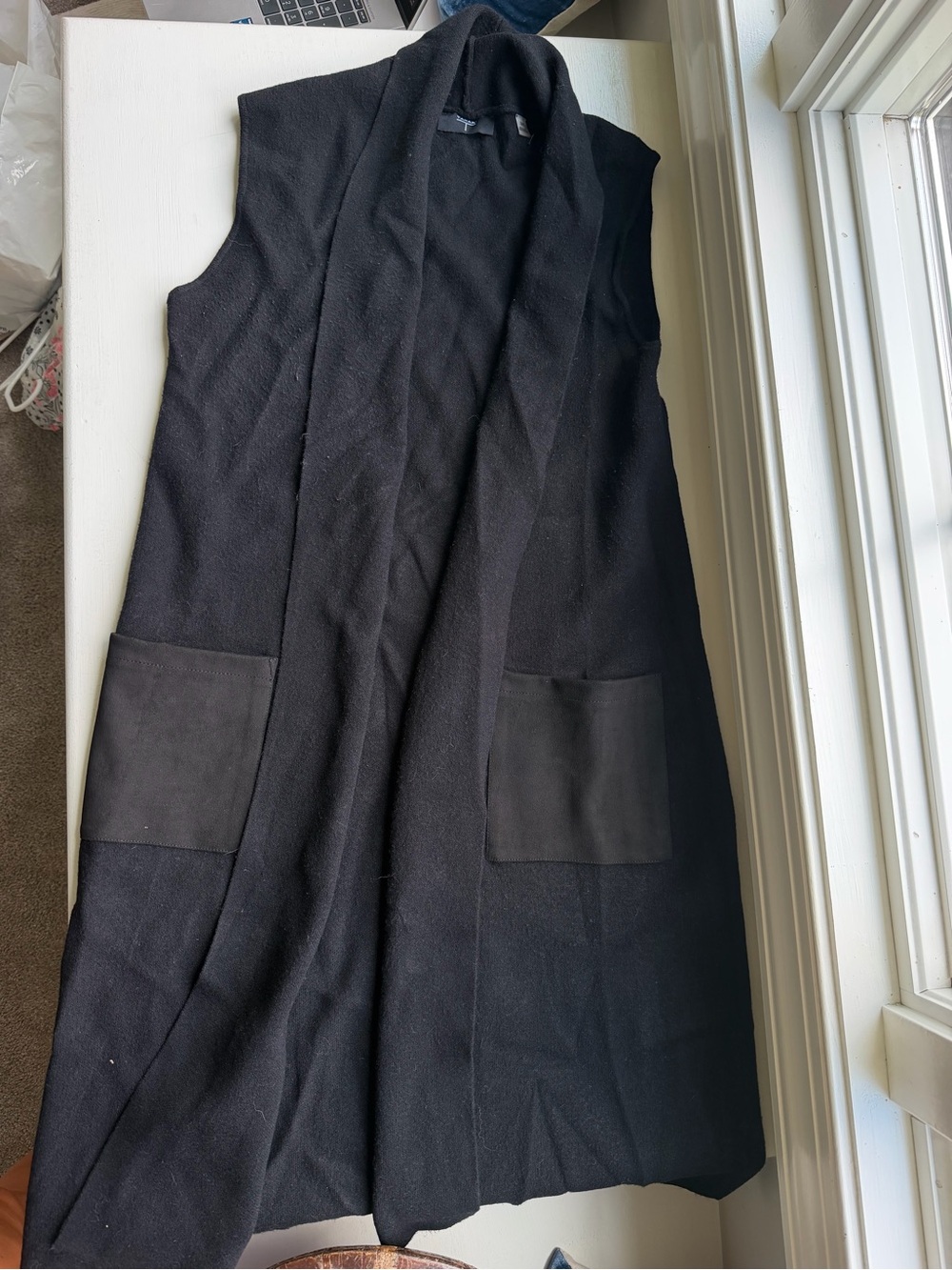 Tahari black long vest cardigan sz Small